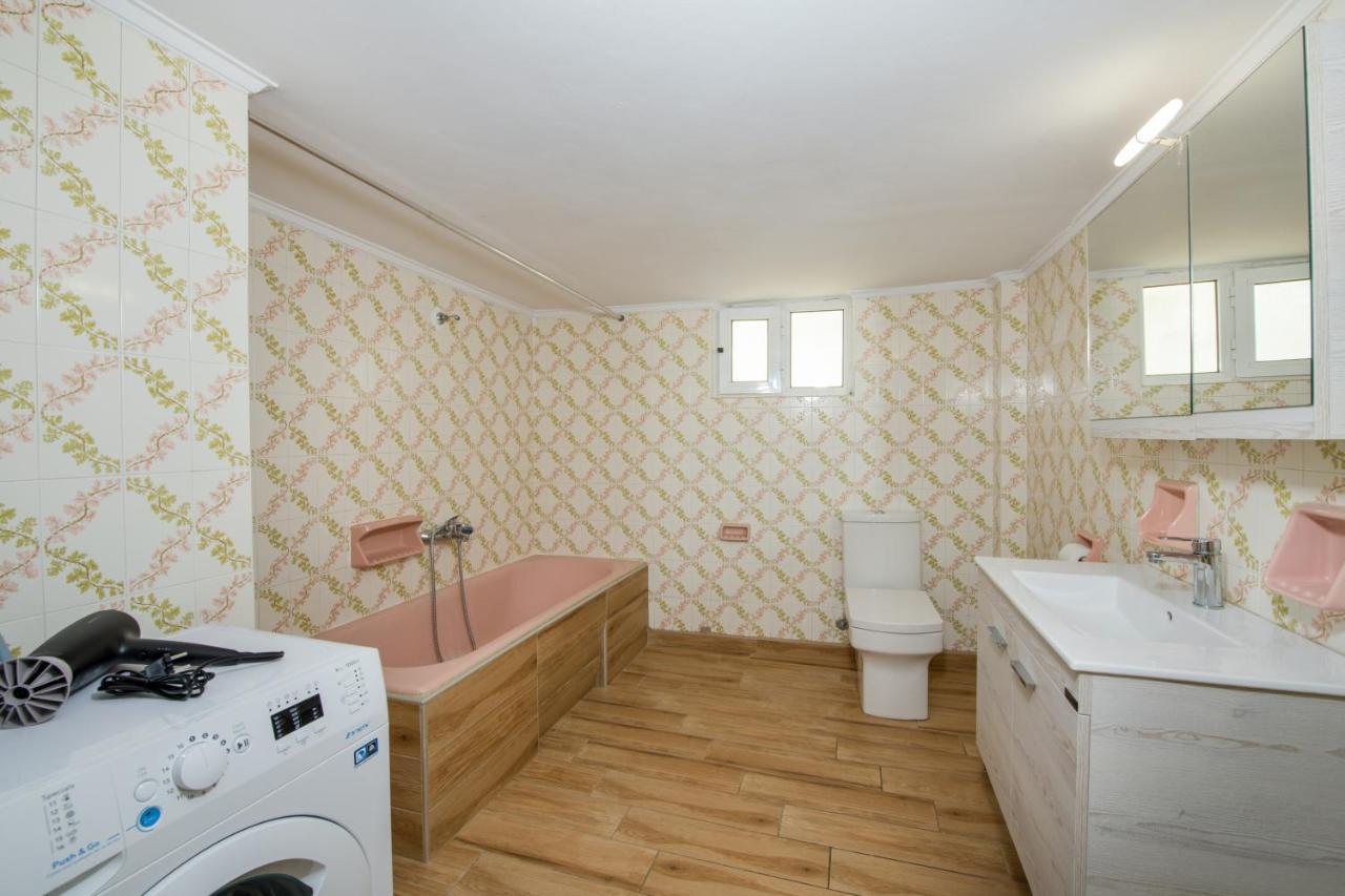 Center Manolia Dream 3 Bedroom Apartment 100M Away From The Beach Chania  Exterior photo